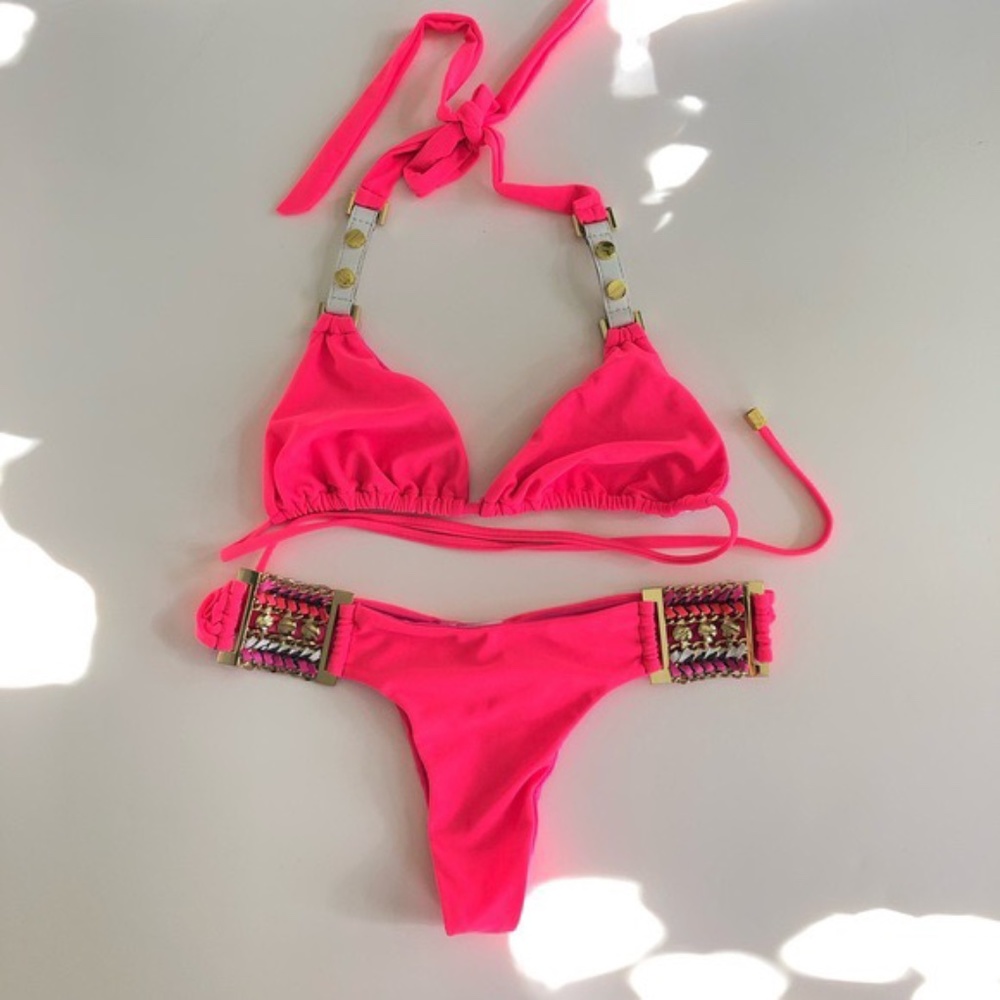 SportsIllustrated Beach Bunny Pop That Bikini